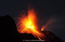 Eruption des Stromboli (aufgenommen von 400 Metern Höhe)