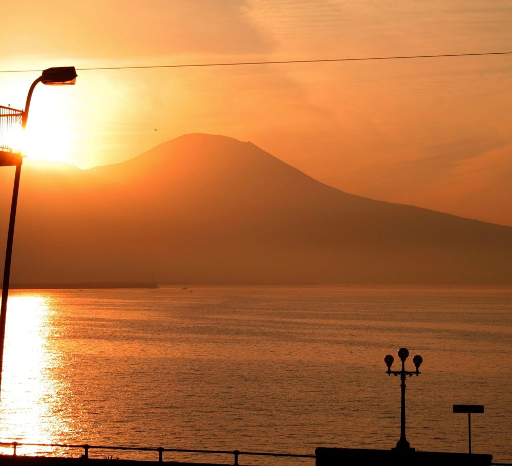 Morgenstimmung am Vesuv - Blick vom Hotelbalkon (© Julia Lauberger)