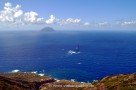 Filicudi - Wanderung an der Nordküste - Blick auf Alicudi und La Canna