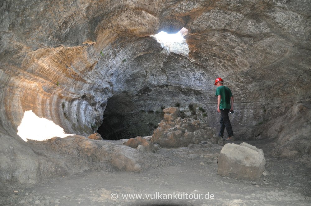 Grotta dei Lamponi - Etna Nord