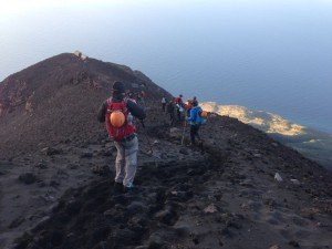 Stromboli - Alter Aufstiegsweg (hier steigen wir gerade zu den Sheltern ab)