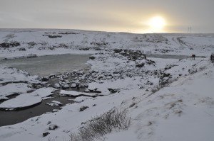 Typische Island-Winterlichtstimmung am Urriðafoss