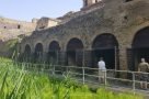 Herculaneum - Bootshäuser. Heute ein Ort der Ruhe. Doch hier wurden die meisten Skelette gefunden.