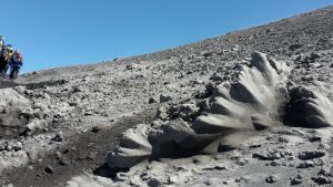 Ätna - bizarre Windmarken in der Asche