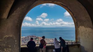 Blick auf den Golf von Neapel vom Castel Sant' Elmo