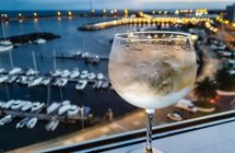 Gin Tonic gefällig? (Blick auf den Hafen von Ponta Delgada)