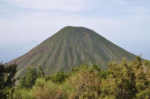 Salina - Blick auf den Monte dei porri
