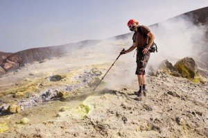 Geologiestunde in den Schwefelfumarolen von Vulcano