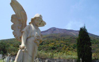 Auf dem Friedhof von Stromboli (© Michael Elsässer)