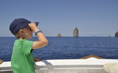 Bei den Faraglioni von Lipari