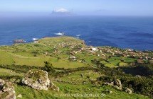 Ponta Delgada das Flores - Nordende der Insel mit Blick nach Corvo