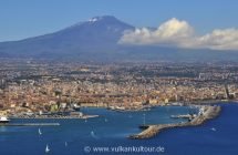 Landeanflug auf Catania am Fuße des Ätna