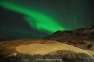 Kräftige Nordlichter über unserem Hotel in Hveragerði