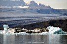 Gletscherlagune Jökulsárlón - im Hintergrund der mächtige Breiðamerkurjökull