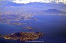 Auf dem Hinflug nach Catania: Blick auf den Golf von Neapel (Ischia, Procida, Phlegräische Felder/Pozzuoli, Neapel, Vesuv)