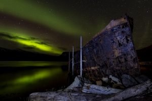 Nordlichter über Djúpavík (Westfjorde)