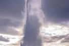 Geysir Strokkur - durchaus bunt im Winter