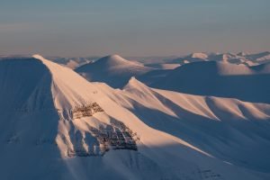 Weiter Blick beim Abflug von Longyearbyen