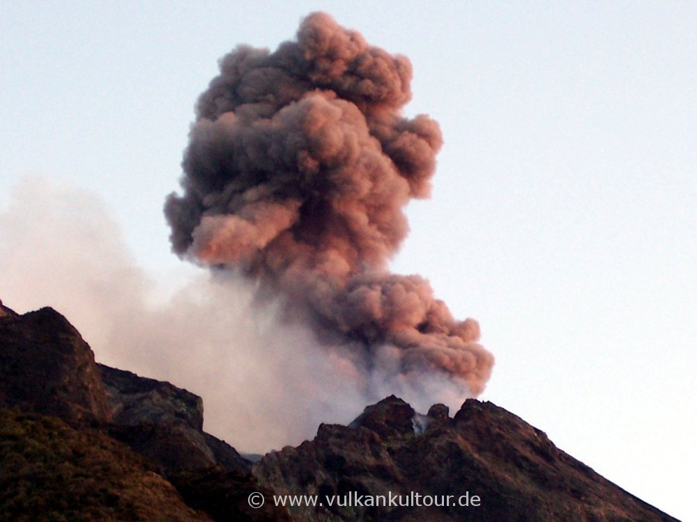 Asche Asche Asche am Stromboli