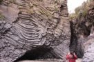 Ätna - in den Gole di Alcantara. Bizarre Basaltsäulen formen die Schluchten unweit Taorminas