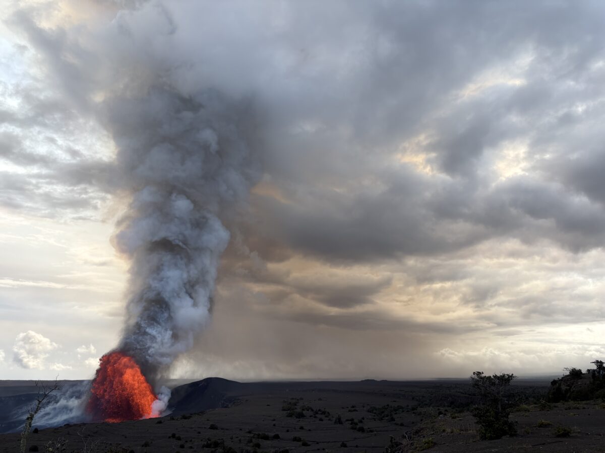 https://www.usgs.gov/media/images/december-6-2025-episode-38-lava-fountains-and-volcanic-plume-halemaumau-crater-kilauea