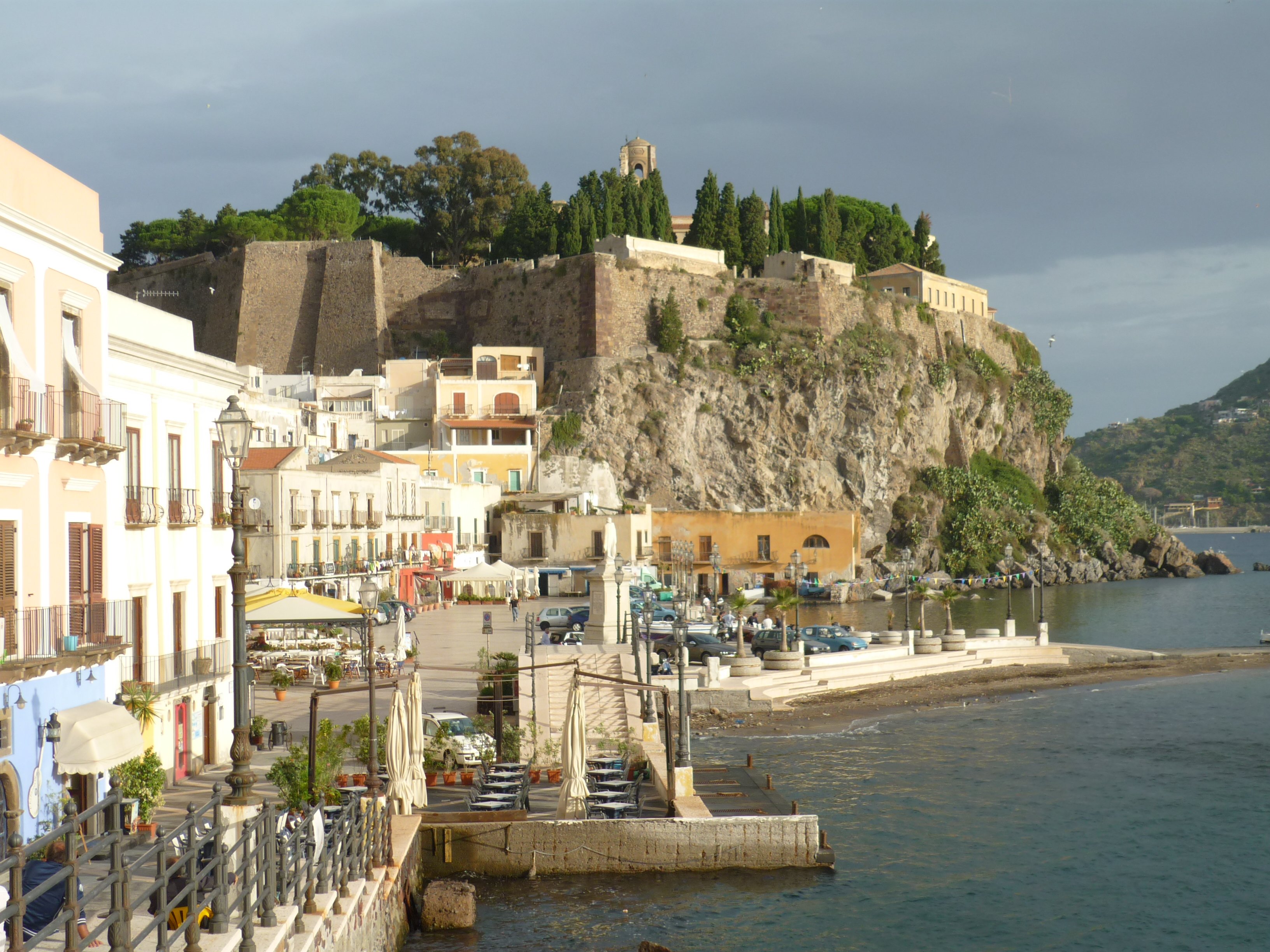 Lipari Castello und Hafen Marina Corta