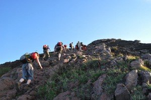 Stromboli - Aufstieg auf dem alten Weg (Punta Labronzo) - leichte Kletterstelle