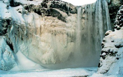 Skogafoss im Eis - nie wieder habe ich ihn so vereist erlebt (Februar 2008)