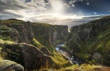 Fjaðrárgljúfur (© Radmila Kerl)
